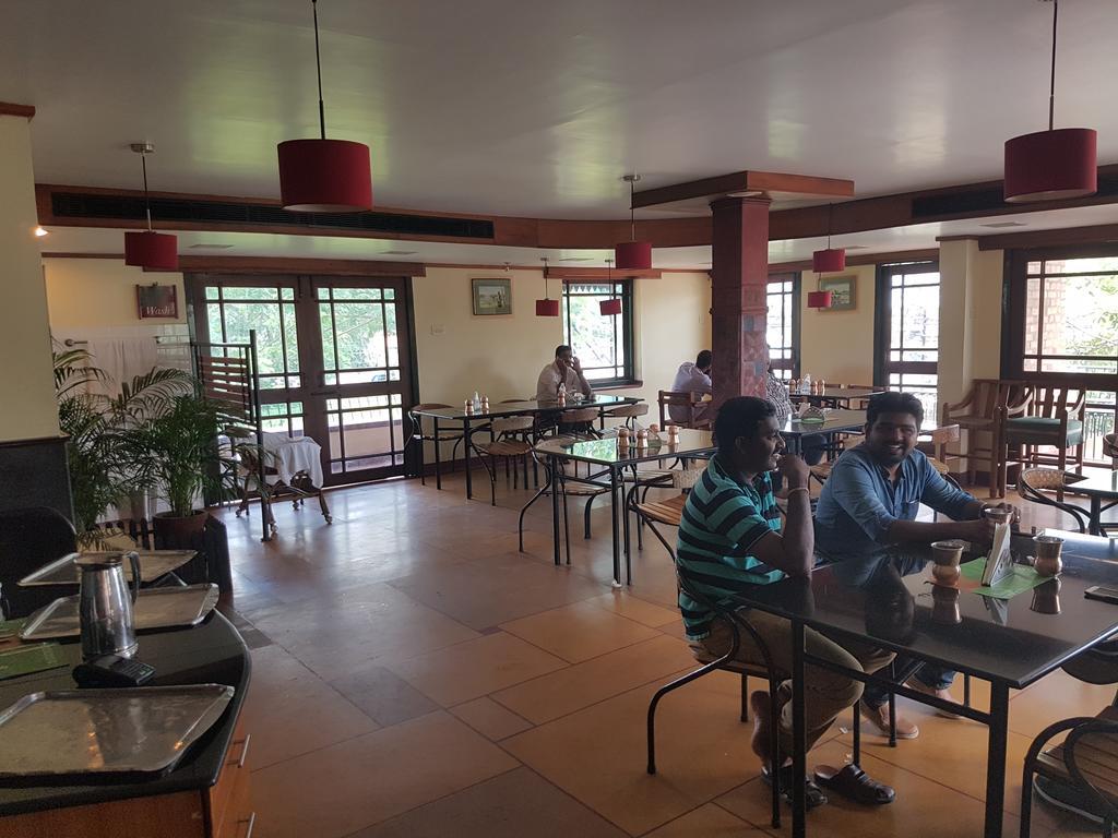 ホテル Bth サロヴァラム Kochi エクステリア 写真